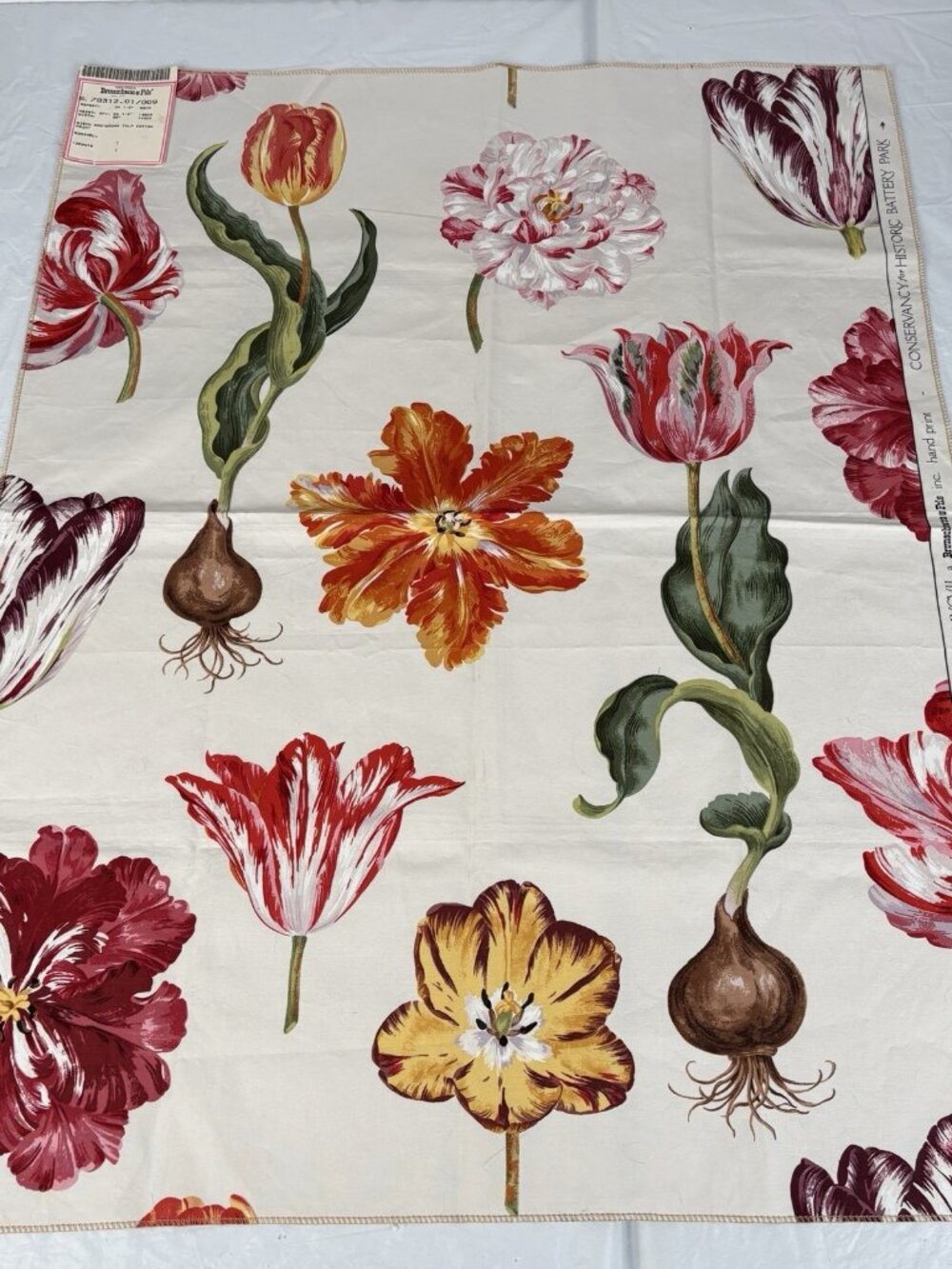 Brunschwig & Fils Nieuw Amsterdam Tulip Hand Printed Cotton Fabric 28”x36”
